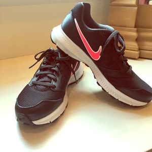 Women’s Nike Downshifter 6